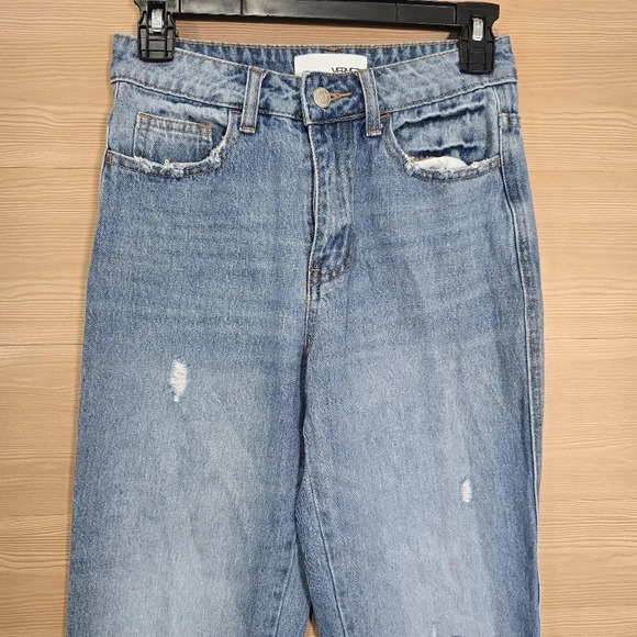 Vervet Size 25 High Rise Straight Leg Distressed Mom Jeans - Picture 2 of 9